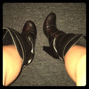 Heeled boots